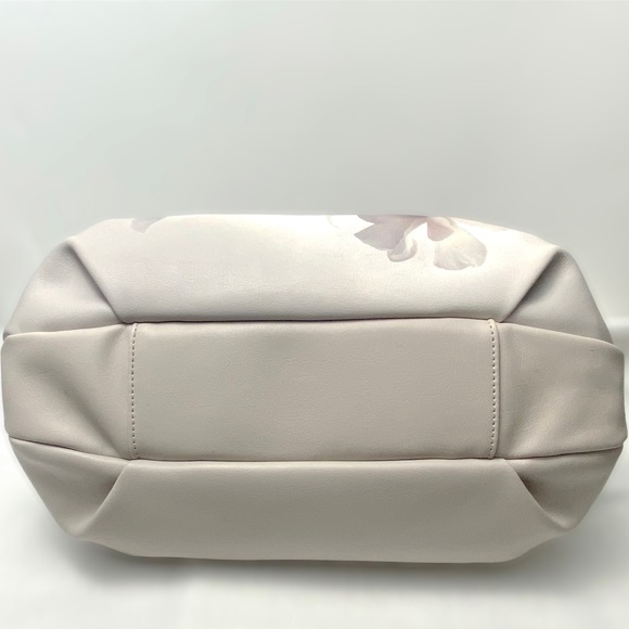 Simply Vera Vera Wang | Buena Satchel - Picture 10 of 13